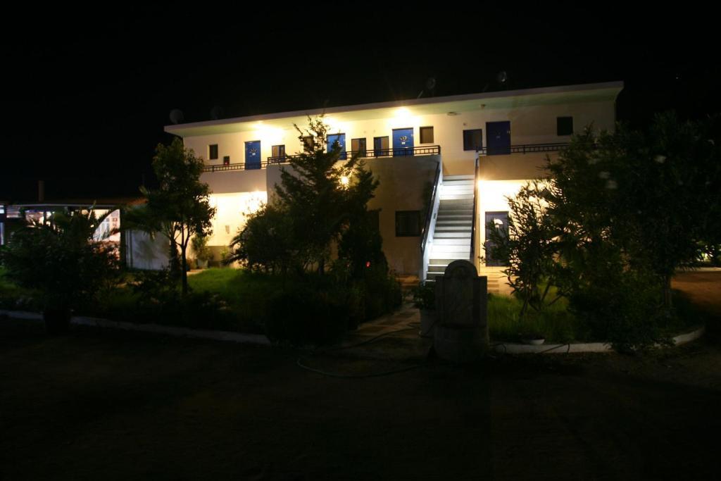 Nitsa'S Apartments Tilos Exterior photo